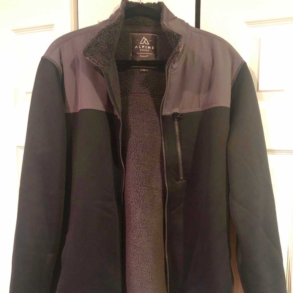 Men’s xl fleece jacket worn once